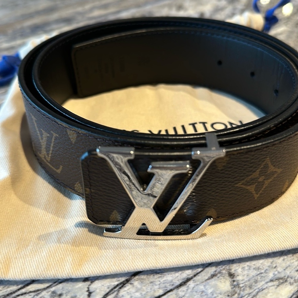 LOUIS VUITTON Monogram 40 mm REVERSIBLE Belt 100 cm